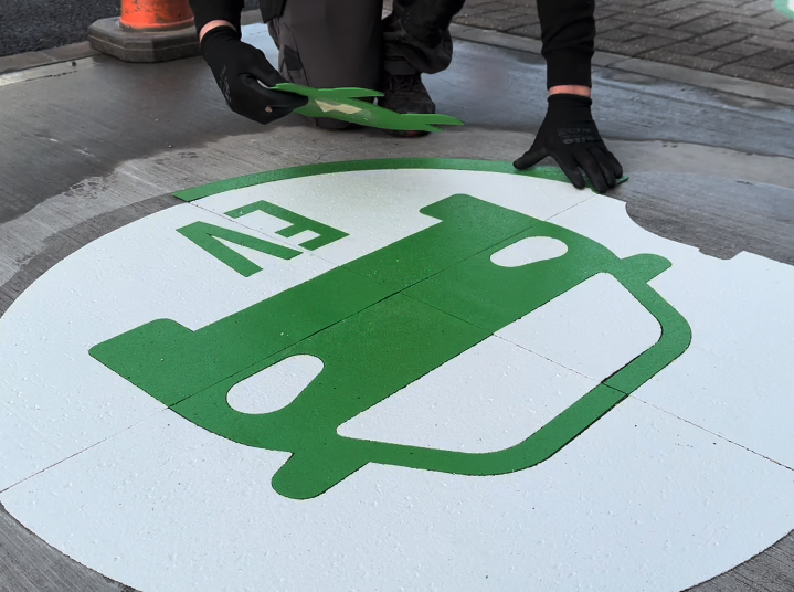 Installation-EV-Bay-Marking